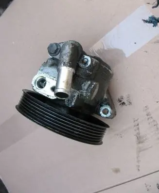 Land Rover Freelander 2 - LR2 Power steering pump mounting bracket DSP1868