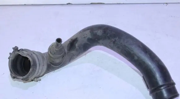 Mazda CX-7 Intercooler hose/pipe R2AX13231 K3804
