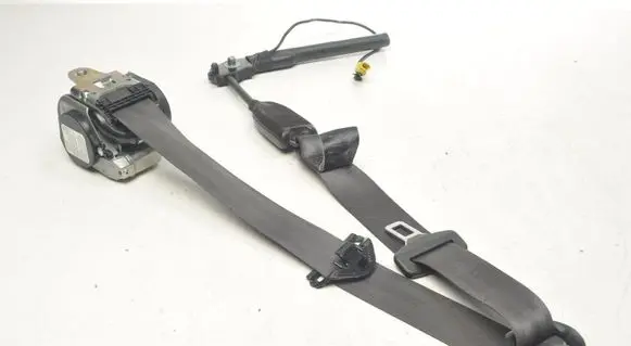 Opel Astra J Front seatbelt 13367542