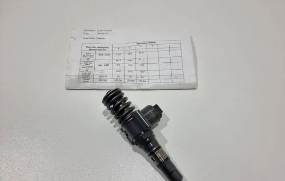 Mitsubishi Grandis Fuel injector 03G130073G 0414720404