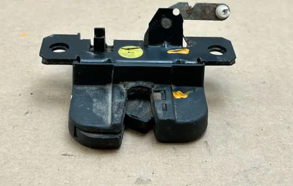Volkswagen Caddy Tailgate/trunk/boot lock/catch/latch 2K0827505E