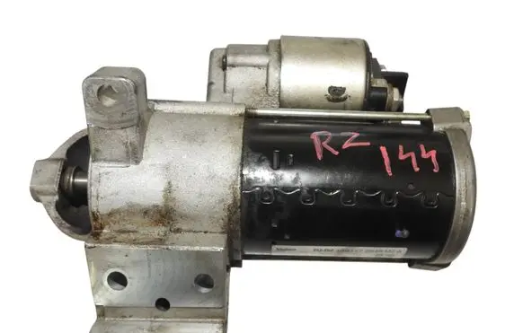 BMW 3 F30 F35 F31 Starter motor 8685988