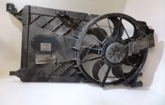 Ford Focus C-MAX Radiator cooling fan shroud 0130303930 3M5H8C607RE