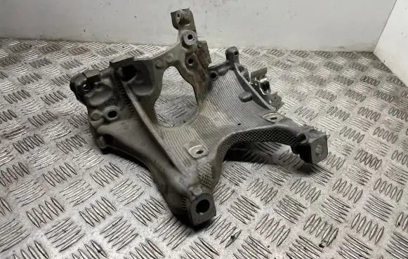 Audi A4 S4 B9 Engine mounting bracket 8W0399296E