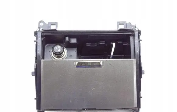 Lexus IS 200-300 Car ashtray