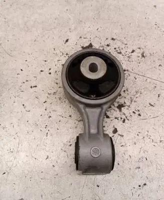 Nissan Murano Z51 Engine mount bracket AV90388