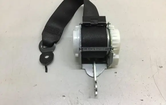 BMW 6 F06 Gran coupe Rear seatbelt 34133159A 34026423