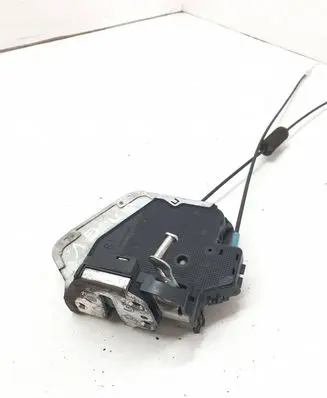 Suzuki Grand Vitara II Rear door lock 6A1619