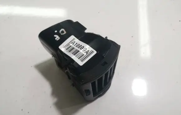 Volkswagen PASSAT B5.5 Dash center air vent grill 3B0819703D