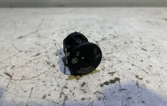 Volvo XC40 Passenger airbag on/off switch 9326501