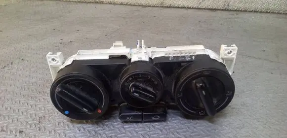 Volkswagen New Beetle Climate control unit 1C0820045D