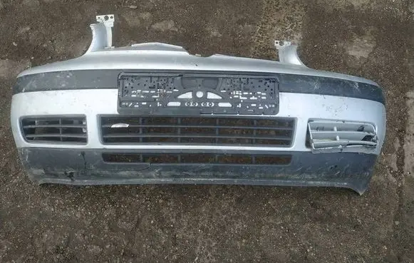 Volkswagen Golf IV Front bumper pilkas