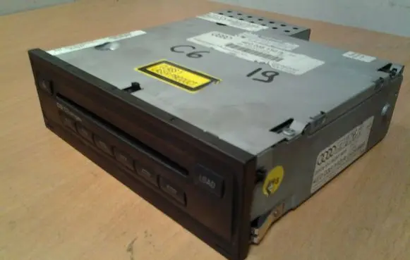 Audi A6 S6 C6 4F CD/DVD changer 4E0035110A 4E0910110A