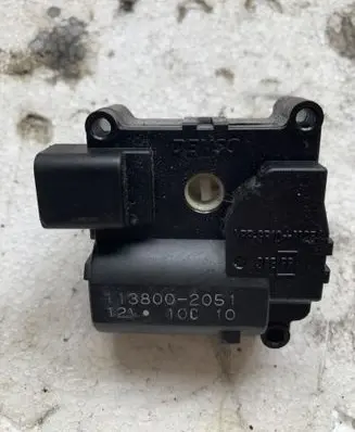 Toyota Corolla Verso E121 Air flap motor/actuator 1138002051