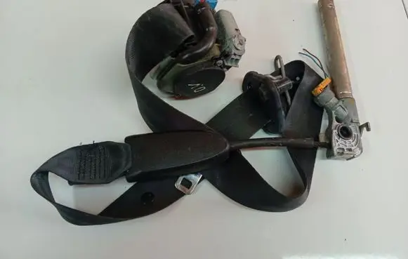 Renault Scenic III - Grand scenic III Front seatbelt 0408096