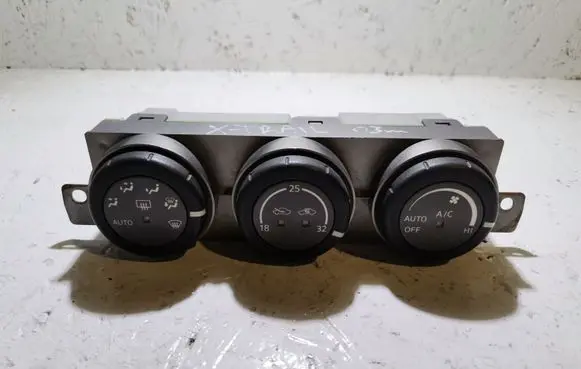Nissan X-Trail T30 Climate control unit 27500EQ310