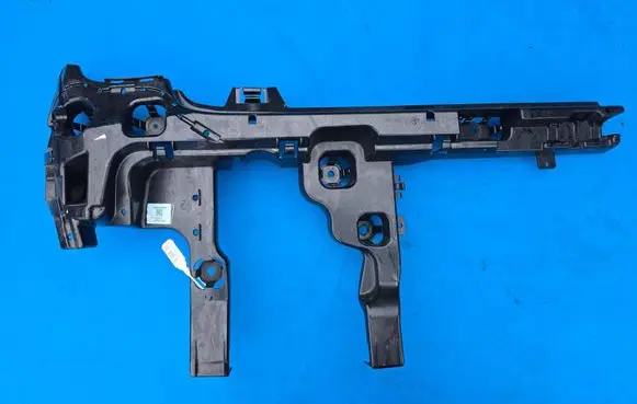 Mini One - Cooper F56 F55 Rear bumper mounting bracket 9450687