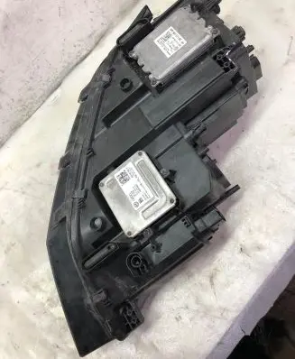Volkswagen Touran III Headlight/headlamp 5tb941035b