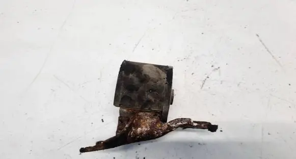 Daihatsu Sirion Engine mount bracket 