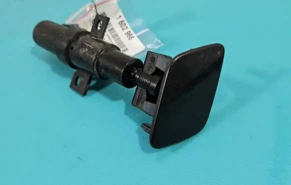 Volkswagen PASSAT B6 Headlight washer spray nozzle 3C0955104A IMPRK1602966
