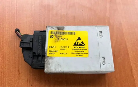 BMW 5 E60 E61 Central console control unit 9169521 333921 80049005