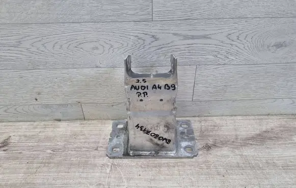 Audi A4 S4 B9 8W Front bumper shock/impact absorber 8W6807134