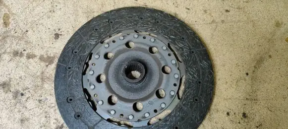 Clutch pressure plate