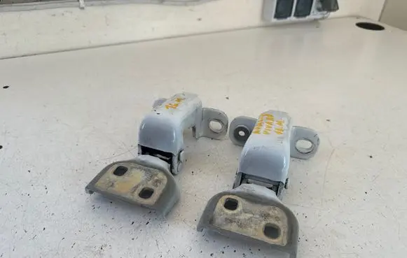 Opel Vivaro Front door hinge set 93450652