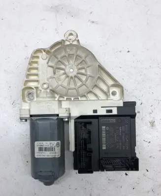 Volkswagen PASSAT CC Front door window regulator motor 1K0959793P F005S00347 1T0959701L
