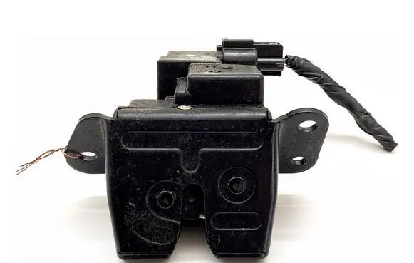 Hyundai ix35 Tailgate exterior lock 812301H300