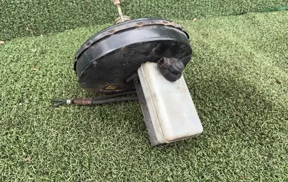 Iveco Daily 3rd gen Brake booster 504089709 383125