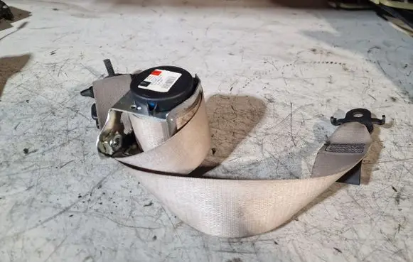BMW 7 F01 F02 F03 F04 Front seatbelt 61026300B