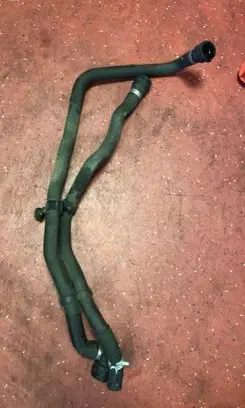 BMW 1 E81 E87 Engine coolant pipe/hose 9124076
