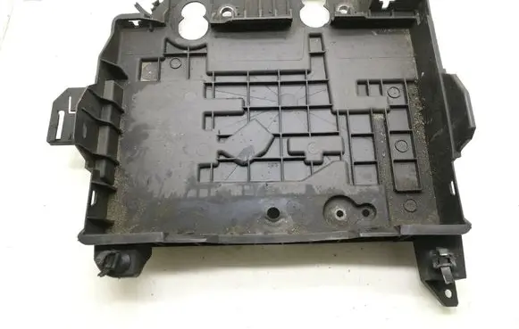 Renault Clio III Battery box tray 8200314273