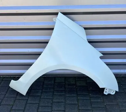 Suzuki Swift III Fender