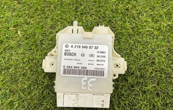 Mercedes-Benz CLS C219 Parking PDC control unit/module A2195450732 6002JC0984 0263004250