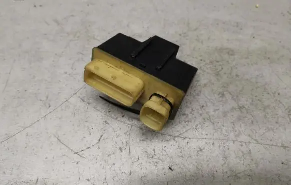 Citroen C4 I Picasso Glow plug pre-heat relay 9652021180