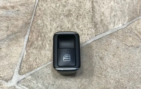 Mercedes-Benz E A207 Electric window control switch A2049058102