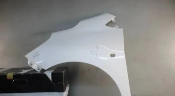 Opel Karl Fender mounting bracket