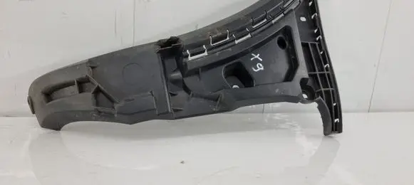 Front bumper mounting bracket