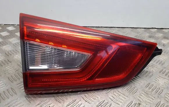 Nissan Qashqai Tailgate rear/tail lights 265554EA5A 265554EA5B