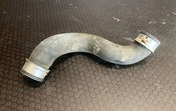 Mercedes-Benz C W204 Engine coolant pipe/hose A2045011682 A2045011602