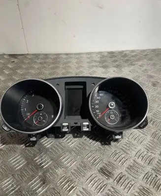 Volkswagen Golf VI Speedometer (instrument cluster) 5K0920870D 0905010241