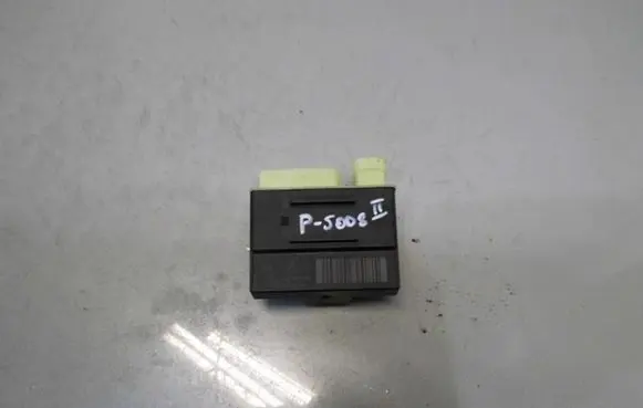 Peugeot 5008 II Coolant fan relay 9801916680