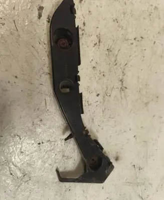 Toyota Prius (XW20) Front bumper mounting bracket 5211547010