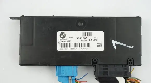 BMW 5 F10 F11 Gateway control module 9393660