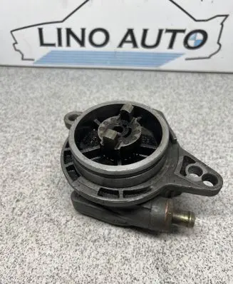 BMW 5 E39 Vacuum pump 2249939