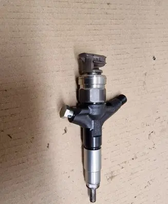 Fuel injector