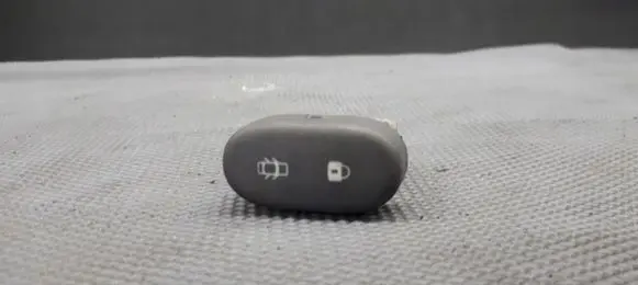 Renault Clio II Central locking switch button 