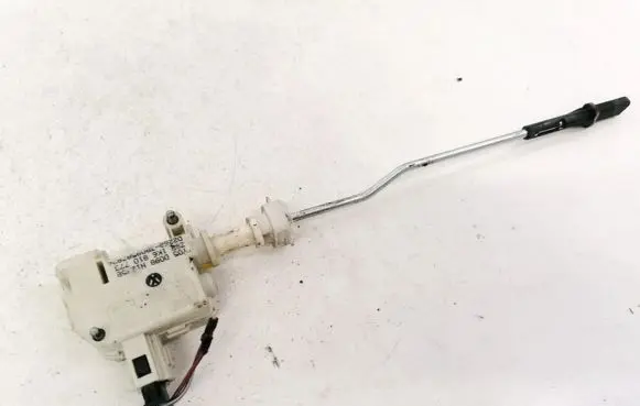 Volkswagen Golf V Central locking motor 1K6810773